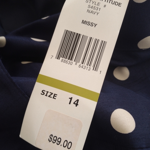 NWT Rockabilly Polka Dot Dress - Picture 6 of 6